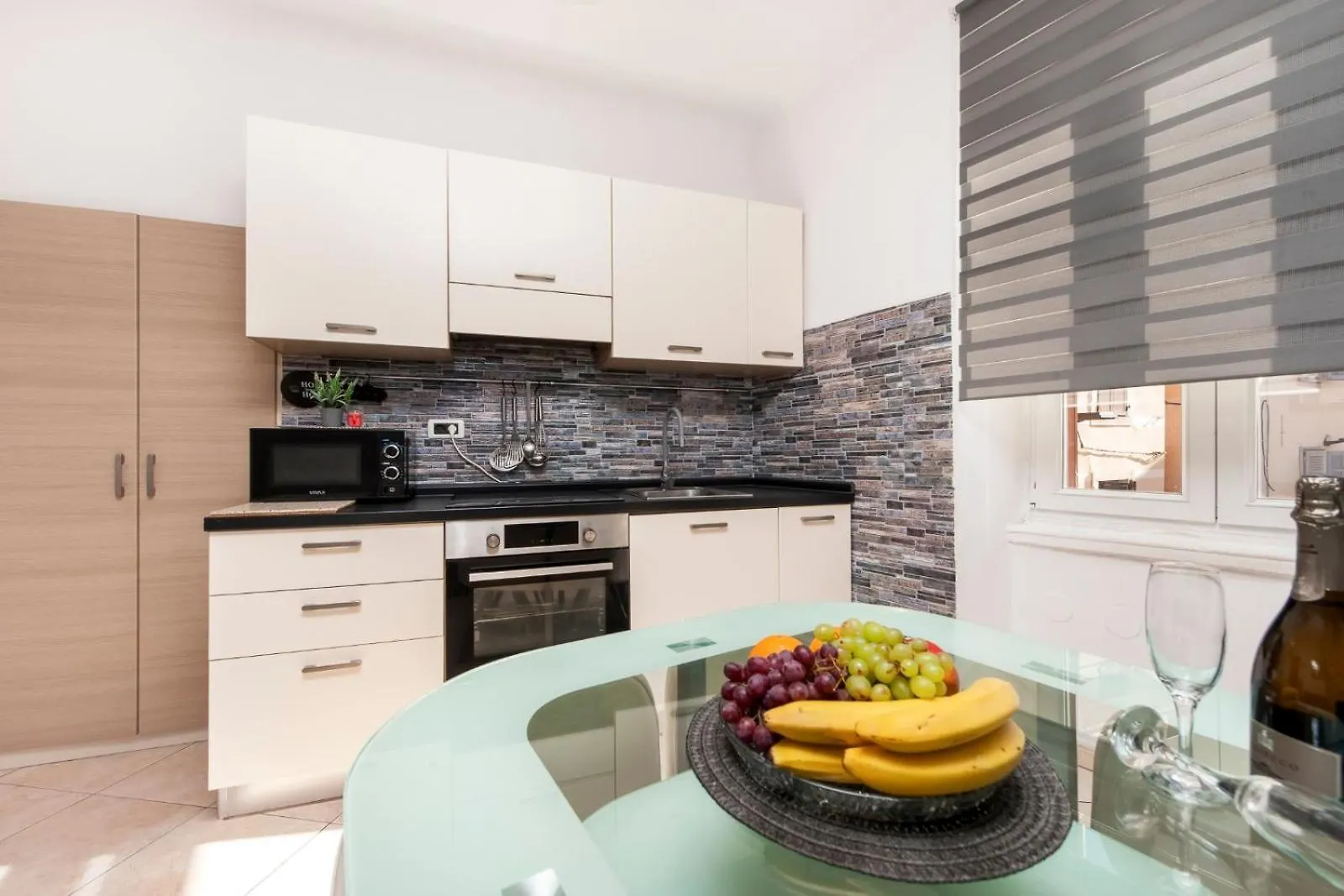 Apartment Rogic 로비니
